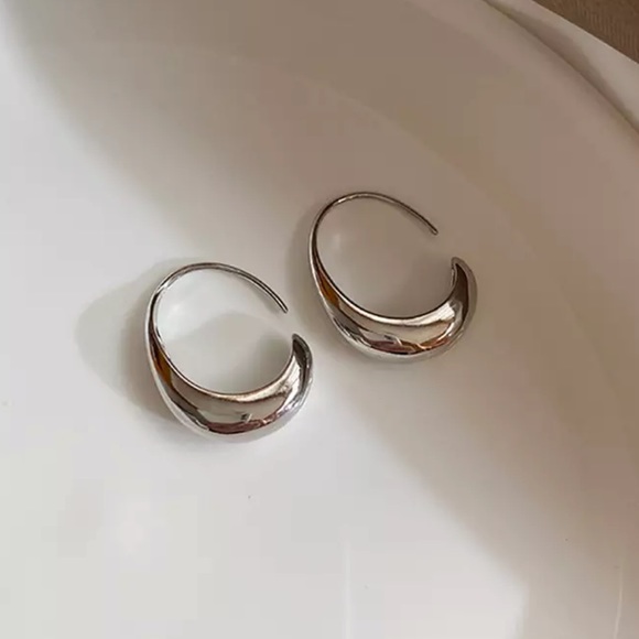 NEW 925 STERLING SILVER HOOP EARRINGS - Picture 3 of 4